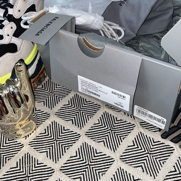 🔥🔥🔥🔥💯Authentic Balenciaga Triple S SZ 39 (9) - Picture 6 of 9